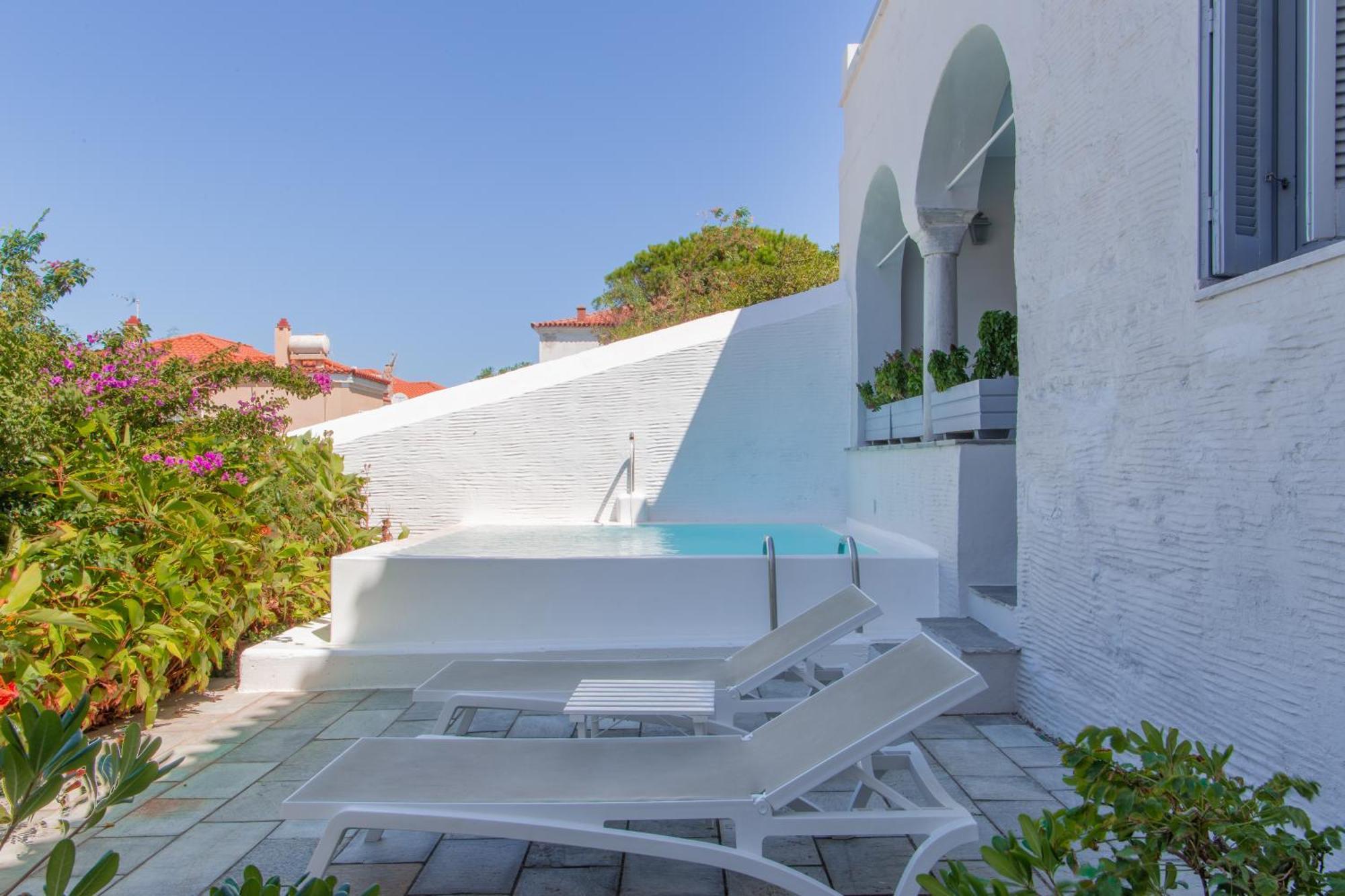 Micra Anglia Boutique Hotel & Spa Андрос Экстерьер фото